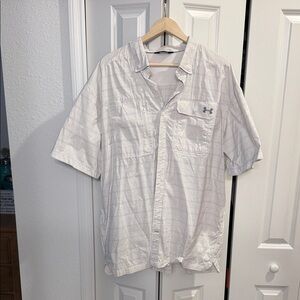 Under Armour Men's Light Gray Short Sleeve Shirt